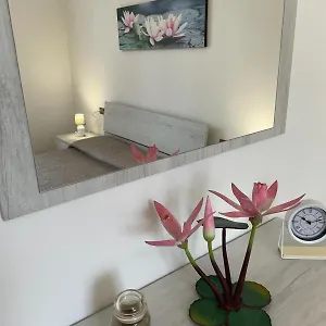 https://apt-water-lily.it-lombardy.com